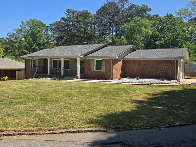 3420 Northside Dr in Hapeville, GA - Building Photo - Building Photo