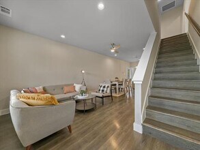 614 M L King Jr Blvd in Grand Prairie, TX - Building Photo - Building Photo