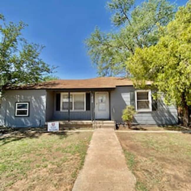 1312 40th St in Lubbock, TX - Building Photo - Building Photo