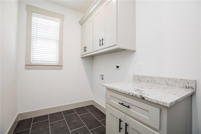 108 White Oak St in Gentry, AR - Building Photo - Building Photo