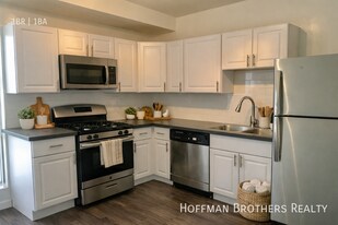 151 N Hoover St, Unit 12 in Los Angeles, CA - Building Photo