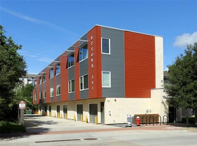 403 College Main St in College Station, TX - Building Photo - Building Photo