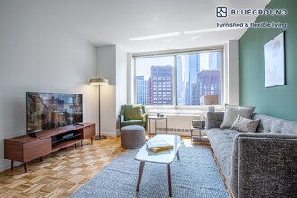 400 Chambers St in New York, NY - Building Photo - Building Photo