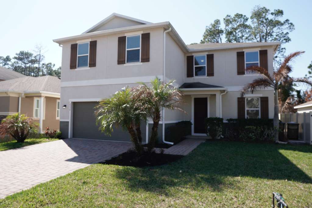 2330 Avellino Ave in St. Cloud, FL - Building Photo