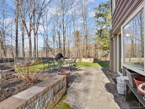 290 Salem Rd in Pound Ridge, NY - Building Photo - Building Photo