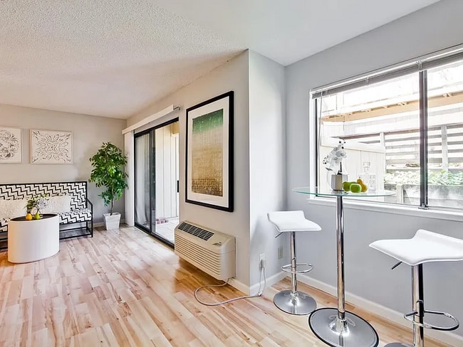 property at 988 Kiely Blvd