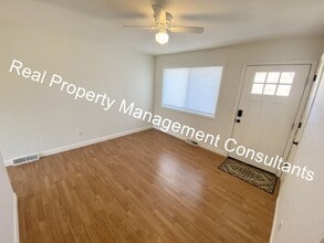 6310 NW Waukomis Dr in Kansas City, MO - Building Photo - Building Photo