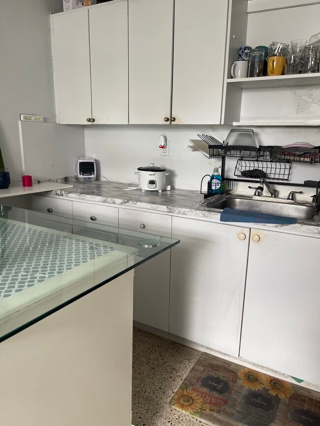 525 SW 6th Ct, Unit no name