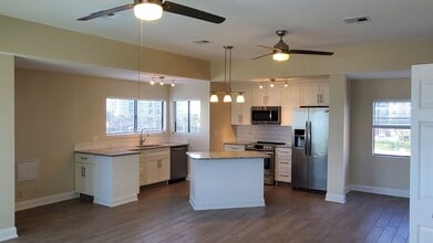 5499 S Atlantic Ave in New Smyrna Beach, FL - Building Photo - Building Photo