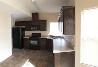 11328 Manuel Gameros Dr in El Paso, TX - Building Photo - Building Photo