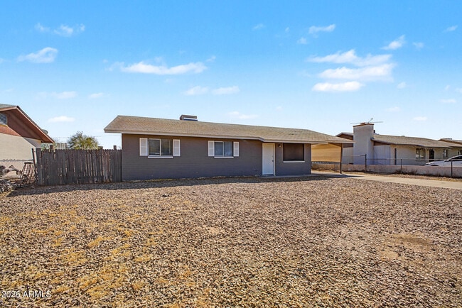 1319 W Tulip Pl in Casa Grande, AZ - Building Photo - Building Photo