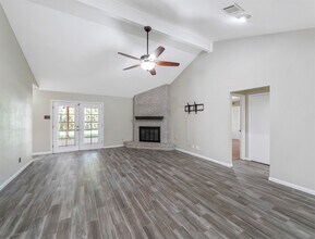 2304 Colleen Dr in Pearland, TX - Building Photo - Building Photo