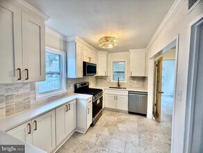 2415 Fairhaven Ave in Alexandria, VA - Building Photo - Building Photo