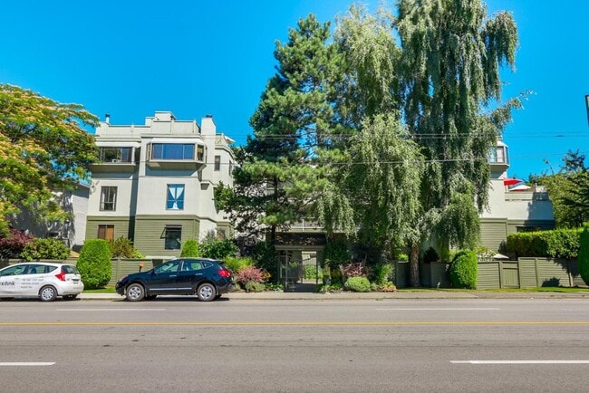 property at 3437 W 4th Ave