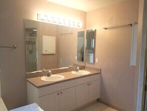 9260 Sedgefield Rd in North Fort Myers, FL - Building Photo - Building Photo