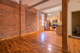 325 Lafayette St in Bridgeport, CT - Building Photo - Building Photo