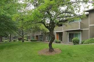 Phoenix Court in Kent, WA - Building Photo - Building Photo