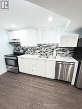 40 Stammers Dr in Ajax, ON - Building Photo - Building Photo