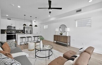 8021 Cora St in Houston, TX - Building Photo - Building Photo