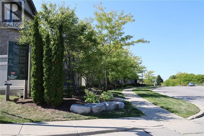931 Glasgow St in Kitchener, ON - Building Photo - Building Photo