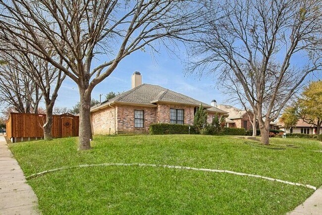 1 Shannon Ct in Richardson, TX - Building Photo - Building Photo