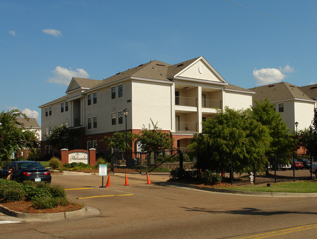 University Pointe in Jackson, MS - Foto de edificio - Building Photo