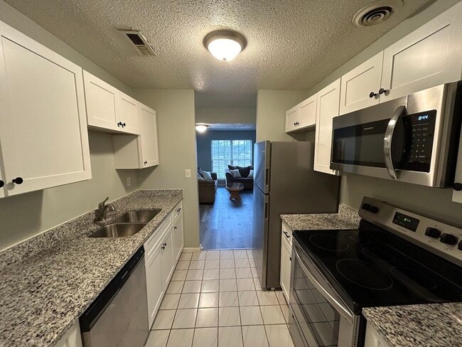 property at 2014 Hobbs Rd SE