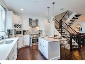 903 N Hancock St in Philadelphia, PA - Building Photo