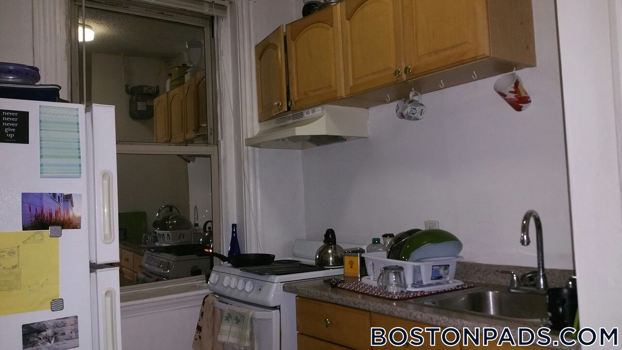 55 Park Dr in Boston, MA - Building Photo