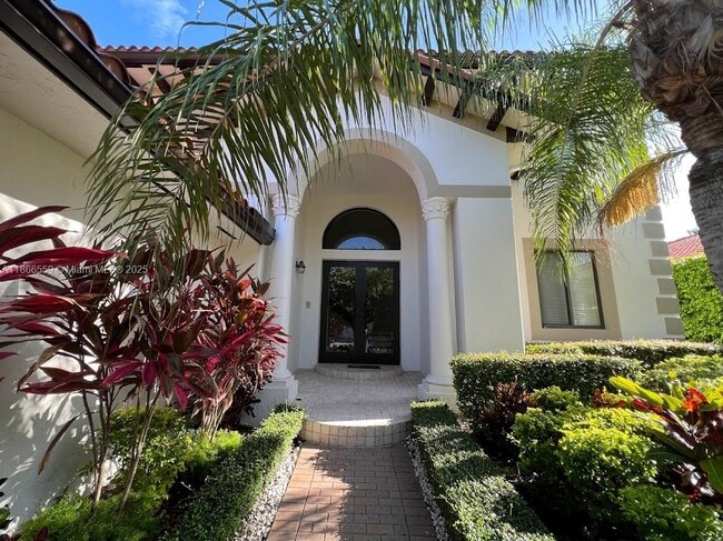 7961 SW 195th Terrace in Cutler Bay, FL - Building Photo - Building Photo