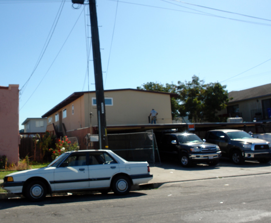 610-612 15th St in Richmond, CA - Building Photo