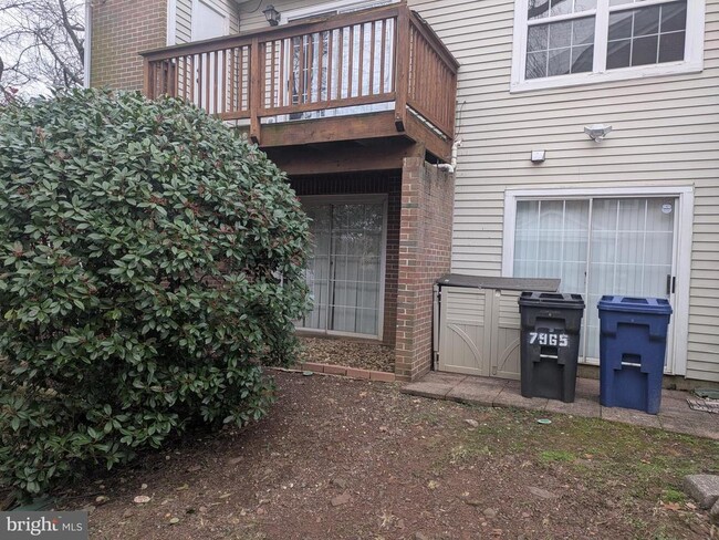 7961 Coachcrest Ct in Manassas, VA - Building Photo - Building Photo