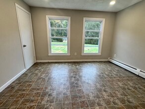 228 Purdy Hill Rd in Monroe, CT - Building Photo - Building Photo