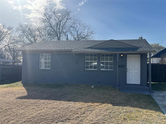 property at 817 Lilac Ln