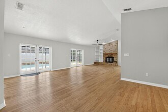 12331 Yellow Rose Cir in Riverview, FL - Building Photo - Building Photo