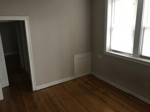 4267 W Addison St in Chicago, IL - Building Photo - Building Photo