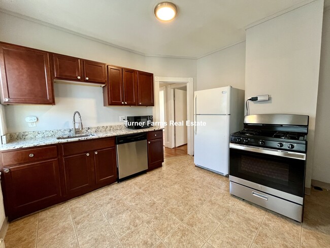 74 Romsey St, Unit 3 in Boston, MA - Building Photo - Building Photo