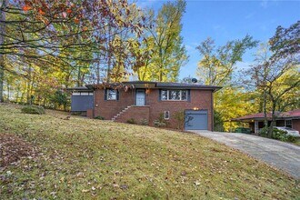 436 Grady Pl in Hapeville, GA - Building Photo - Building Photo