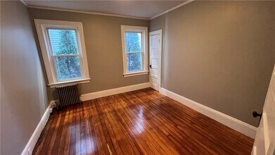 93 Raymond St in Providence, RI - Foto de edificio - Building Photo