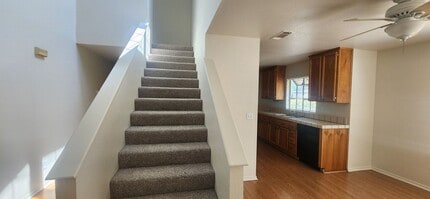 9436 Newington Way in Elk Grove, CA - Building Photo - Building Photo