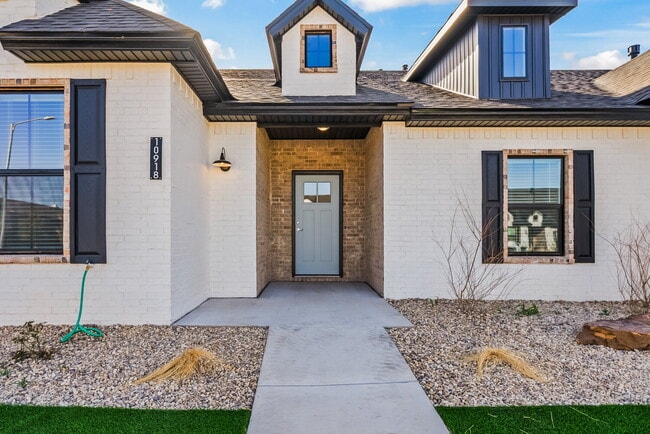 10918 Albany Ave in Lubbock, TX - Foto de edificio - Building Photo