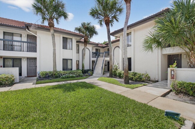 property at 5151 W Club Cir