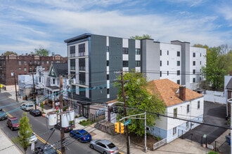 144 Bergen Ave in Jersey City, NJ - Foto de edificio - Building Photo