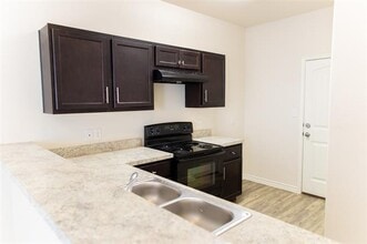 232 Cliff Height Cir in Dallas, TX - Building Photo - Building Photo