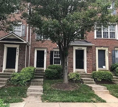 4811 Waltonshire Cir in Olney, MD - Building Photo