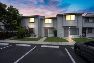 9827 NW 37th St in Sunrise, FL - Building Photo