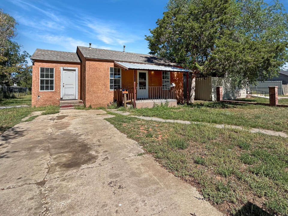 1506 24th St in Lubbock, TX - Building Photo