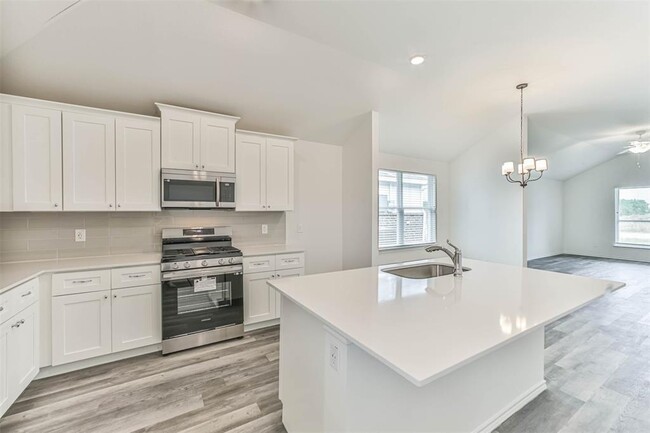 94 Rd 5102 in Cleveland, TX - Building Photo - Building Photo