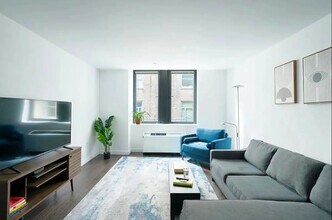 80 Maiden Ln in New York, NY - Building Photo - Building Photo