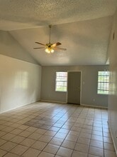 12111 Mosscrest Dr in Houston, TX - Building Photo - Building Photo
